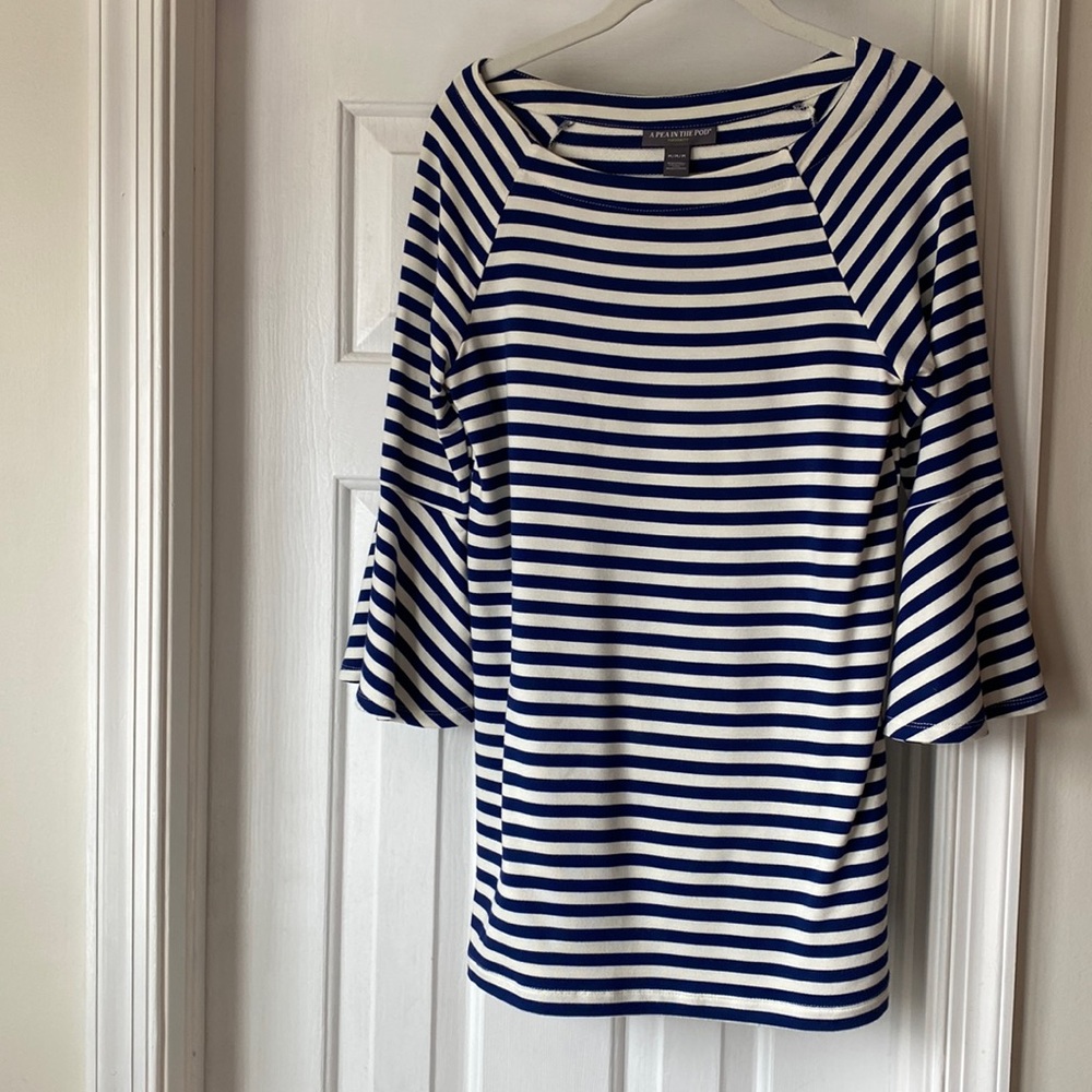 A Pea in the Pod Size M Maternity Tulip Sleeve Tunic